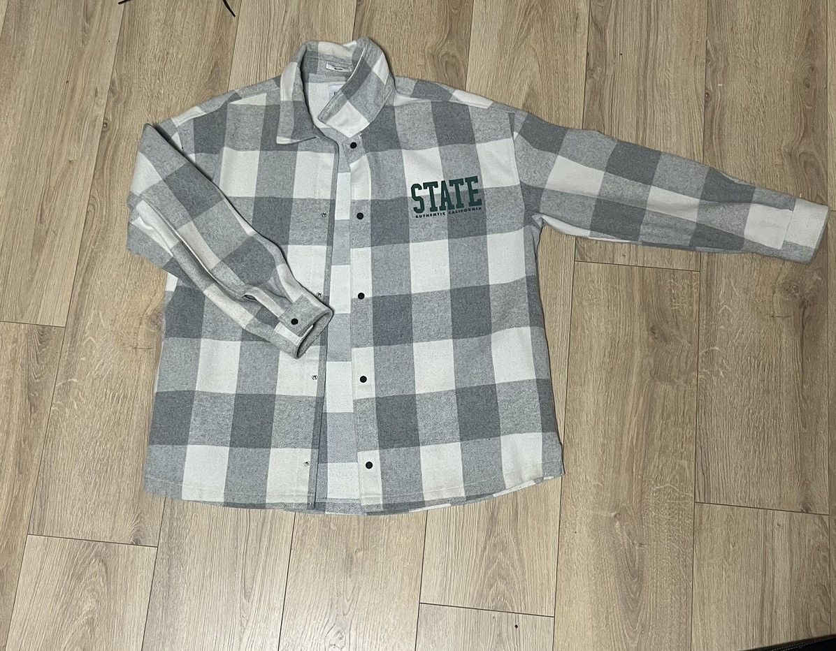 Bershka Worm shirt Size US L / EU 52-54 / 3 - 1 Thumbnail