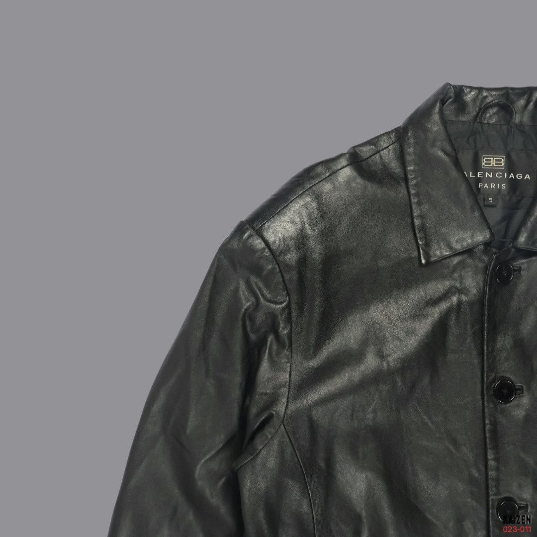 Balenciaga VINTAGE x BALENCIAGA - LEATHER JACKET ‘NICHOLAS GHESQUIRRE’ Size US XXL / EU 58 / 5 - 4 Thumbnail