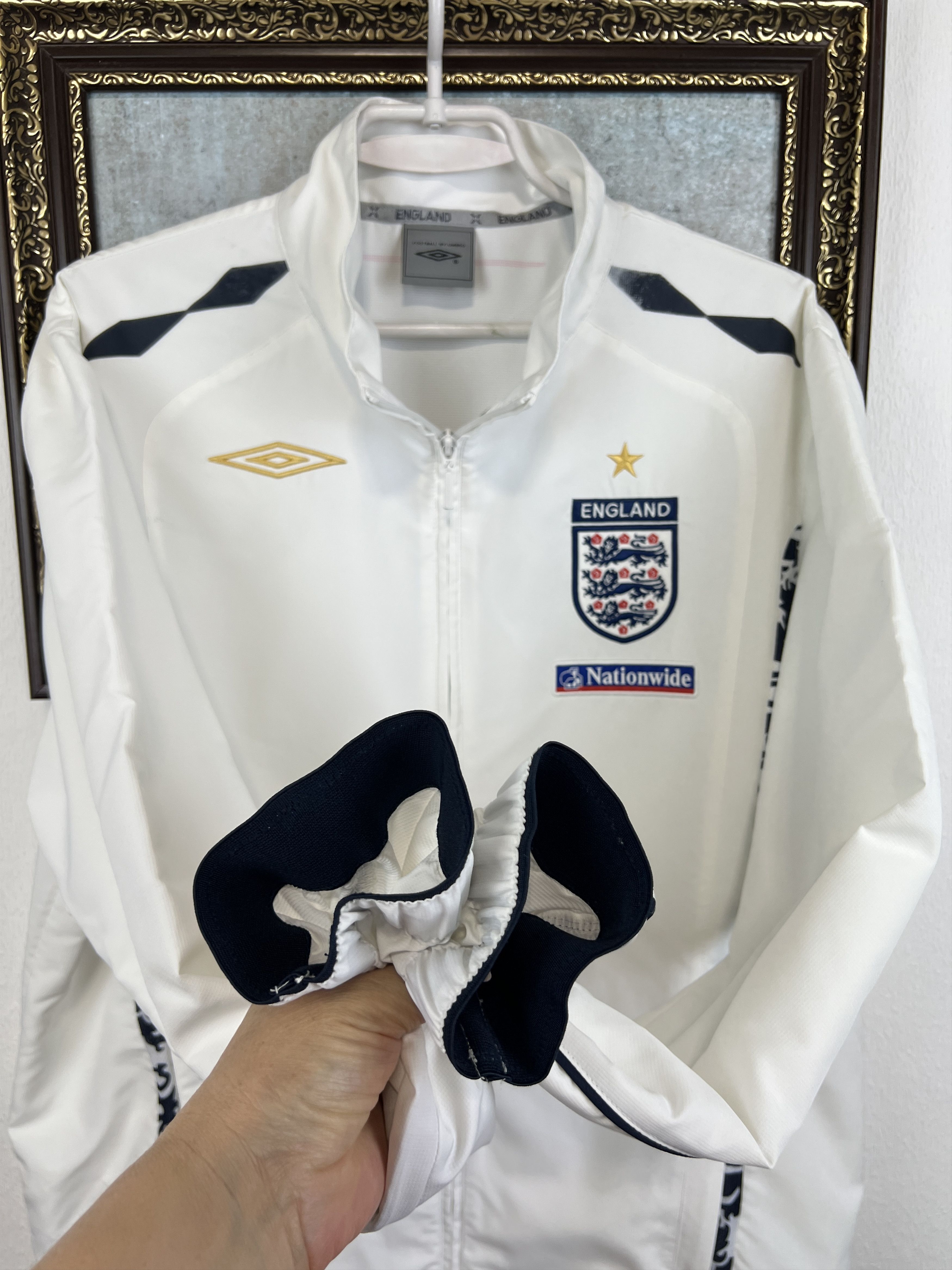 Umbro England Football Train Track Top Jacket National Team Rare Size US L / EU 52-54 / 3 - 6 Thumbnail