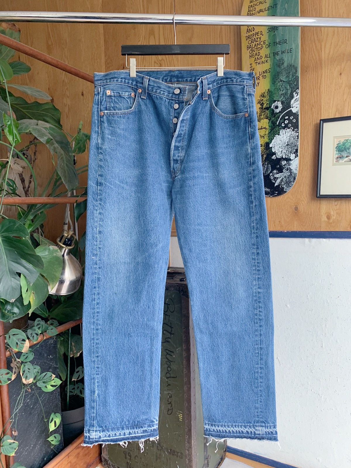Levi's Vintage Levi’s 501 Released Raw Hem Faded Denim Jeans Size US 36 / EU 52 - 2 Thumbnail