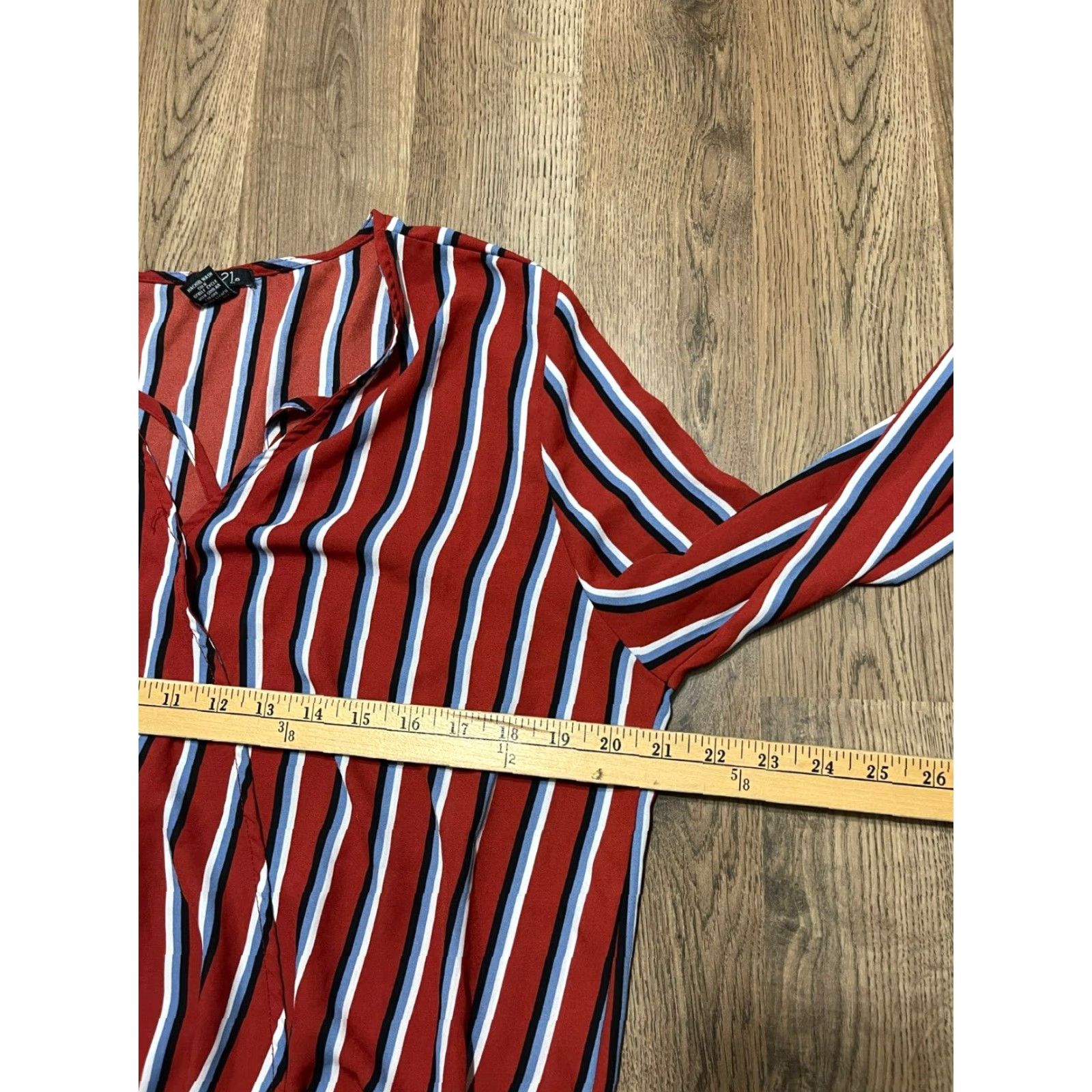 Vintage rue21 Shirt Women's L Blue White Red Striped Long Sleeve V-Neck Casual Modern Basic Fall Spring Summer Womens Size L / US 10 / IT 46 - 5 Thumbnail