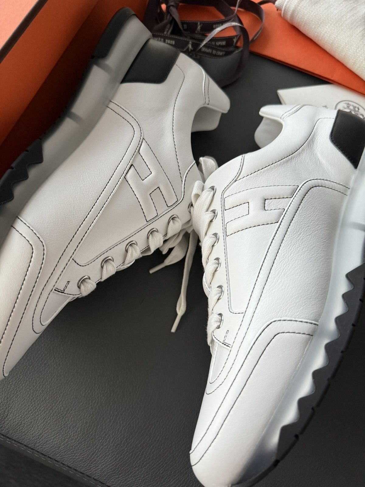 Hermes Brand New Hermes H Logo Leather Sneaker Full Set Size US 10.5 / EU 43-44 - 12 Thumbnail