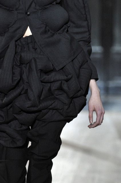 Comme des Garcons Comme Des Garcons FW10 Twisted Pants Size US 30 / EU 46 - 12 Thumbnail