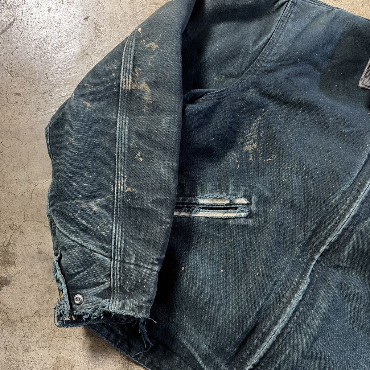 Carhartt Thrased distressed Carhartt Detroit jacket Black J01 BLK Size US M / EU 48-50 / 2 - 2 Thumbnail