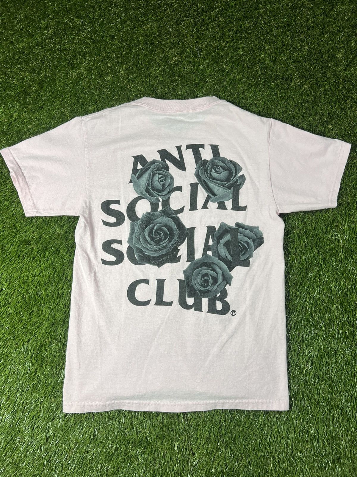 Anti Social Social Club Vintage Y2K Anti Social Social Club Pink Rose Hypebeast Tee Size US S / EU 44-46 / 1 - 1 Thumbnail