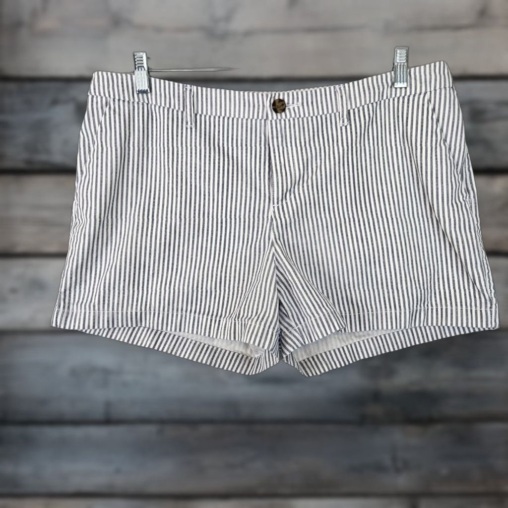 Old Navy Old Navy Womens Shorts Sz 12 Blue White Stripe Mid Rise Cotton Shorts Womens 12 Blue White Stripe Chino Cotton Regular Rise Inseam 3.5" Waist 18" Size 34" / US 12 / IT 48 - 1 Thumbnail