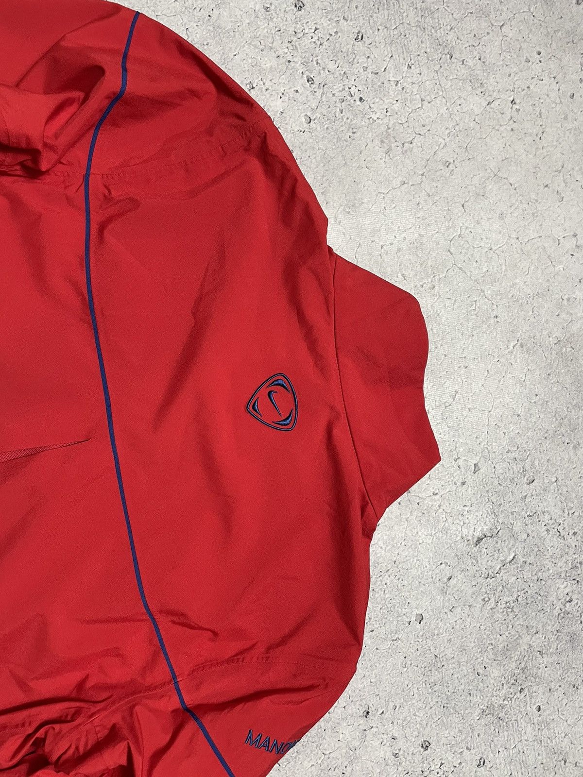 Nike × Vintage Vintage Nylon Windbreaker Jacket Y2K Nike Manchester United Size US S / EU 44-46 / 1 - 14 Thumbnail