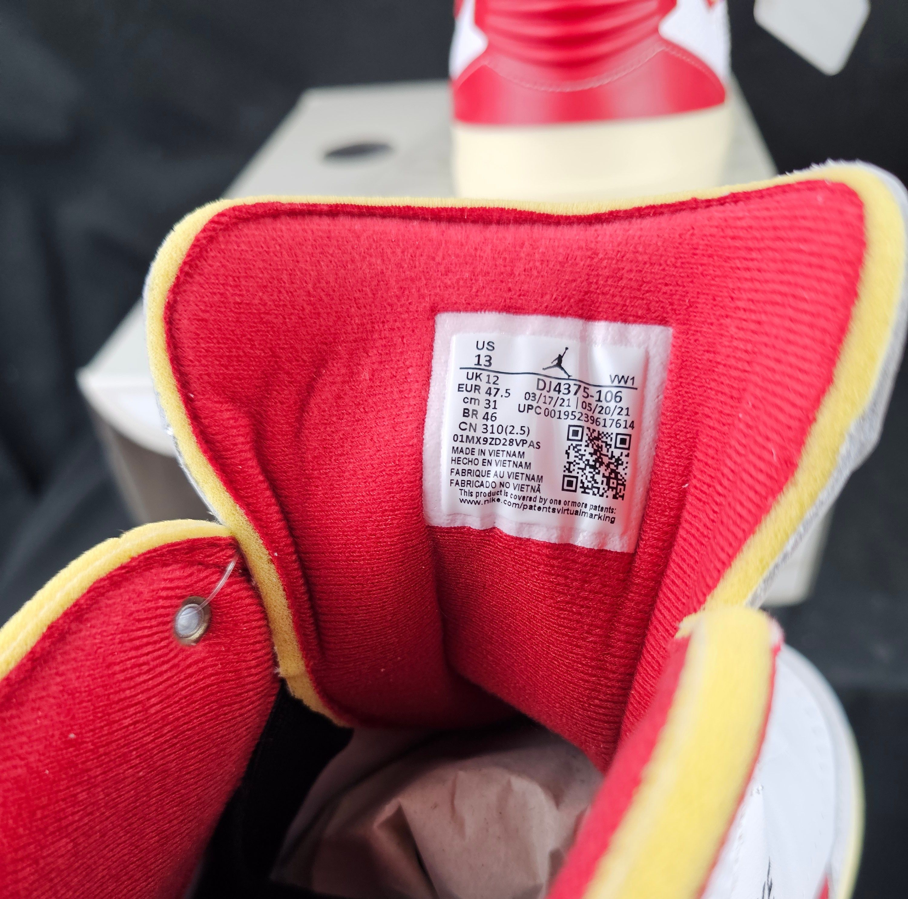 Jordan Brand Nike Air Jordan 2 Retro Low SP Off-White Varsity Red Chicago Size US 13 / EU 46 - 10 Thumbnail