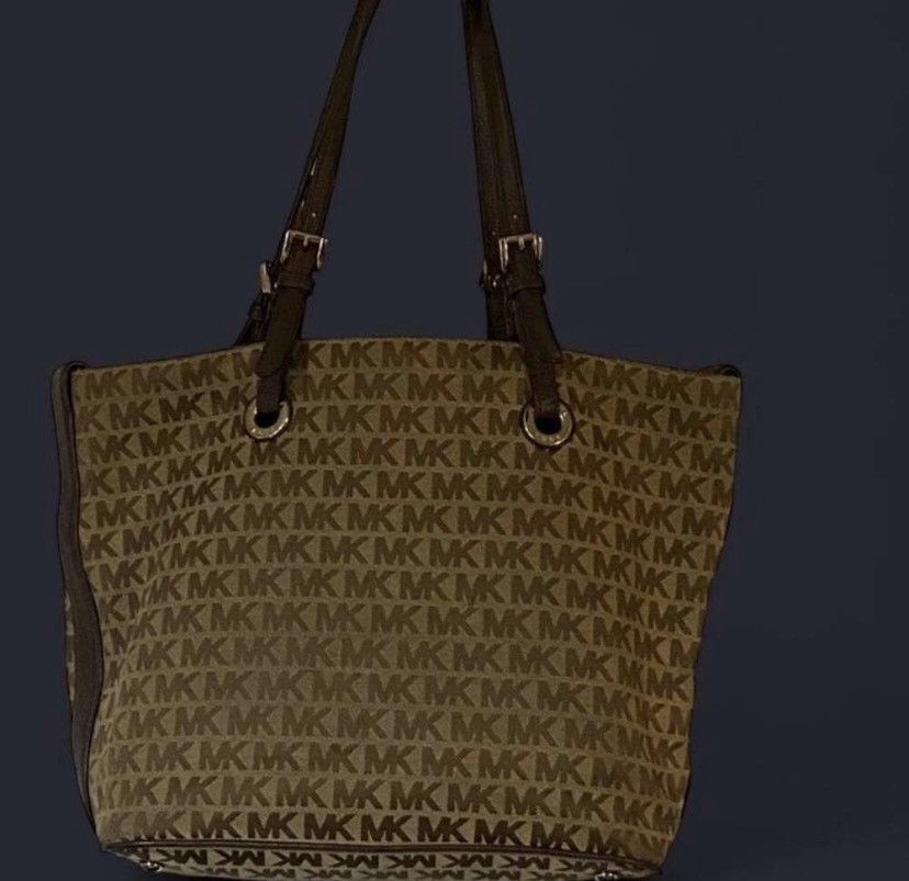 Michael Kors Michael Kors Signature MK Logo Large tote handbag purse Size ONE SIZE - 2 Thumbnail