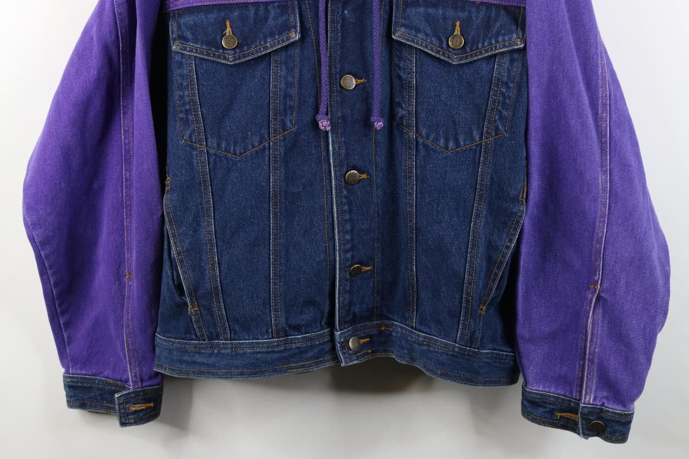 Vintage Deadstock Vintage 90s Streetwear Hooded Denim Trucker Jacket Size US L / EU 52-54 / 3 - 3 Thumbnail