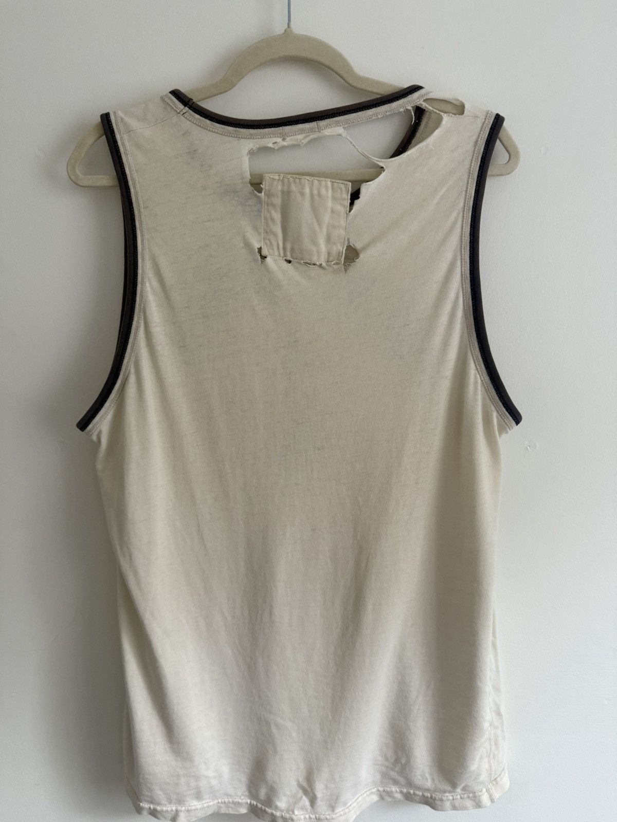 Abercrombie & Fitch Y2K Abercrombie Destroyed Muscle Tank (Cream M/L) Size US L / EU 52-54 / 3 - 3 Thumbnail
