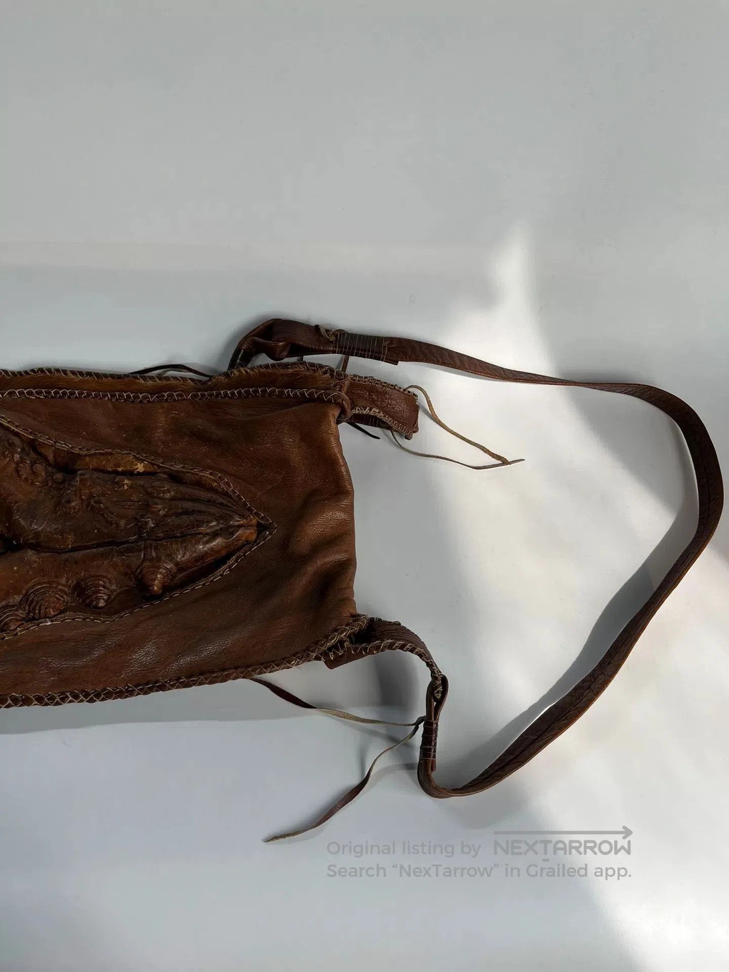 Share Spirit Homme Brown Leather Crossbody Clasped Hands Bag. Size ONE SIZE - 3 Thumbnail