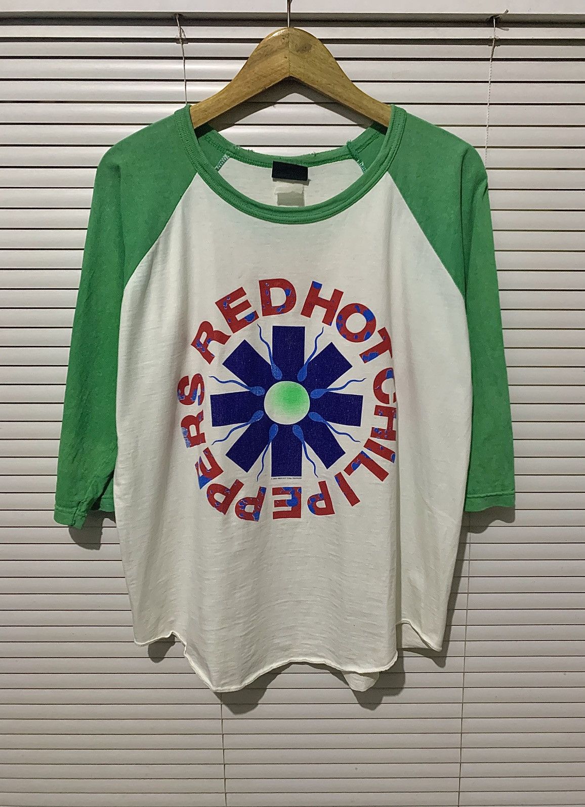 Vintage Vintage Red Hot Chili Peppers Raglan Tee rhcp band Size US L / EU 52-54 / 3 - 1 Thumbnail