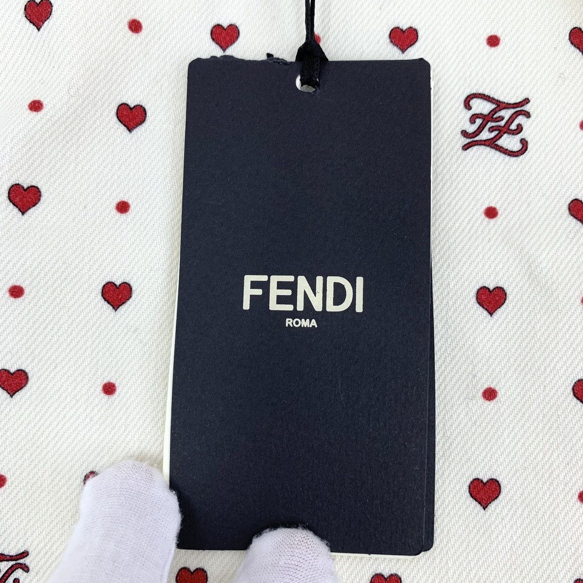 Fendi Fendi Beige All-over Heart Print Cotton Casual Shorts K26WX Size 26" / US 2 / IT 38 - 7 Thumbnail