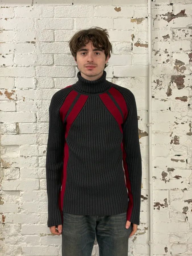 Dolce & Gabbana 2000s Dolce & Gabbana Grey & Red Turtleneck Size US M / EU 48-50 / 2 - 1 Thumbnail