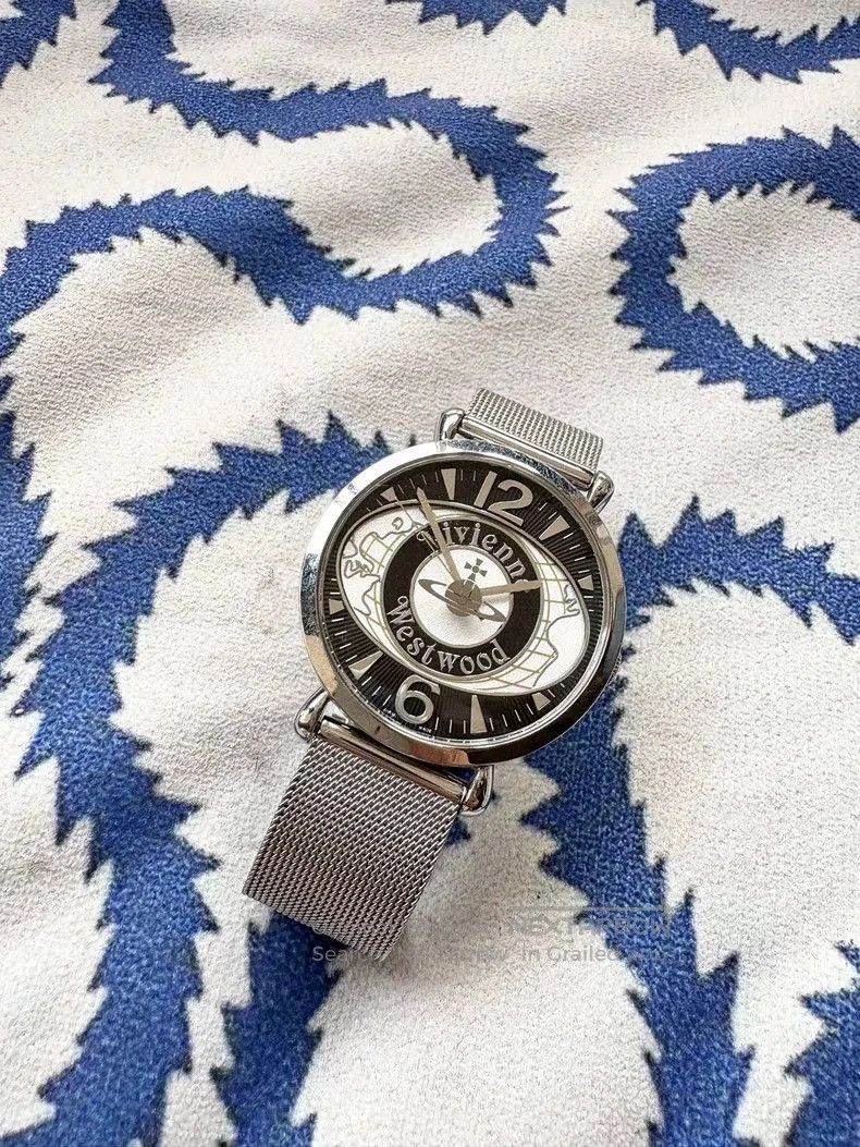 Vivienne Westwood Vivienne Westwood Silver Saturn Watch. Size ONE SIZE - 1 Thumbnail