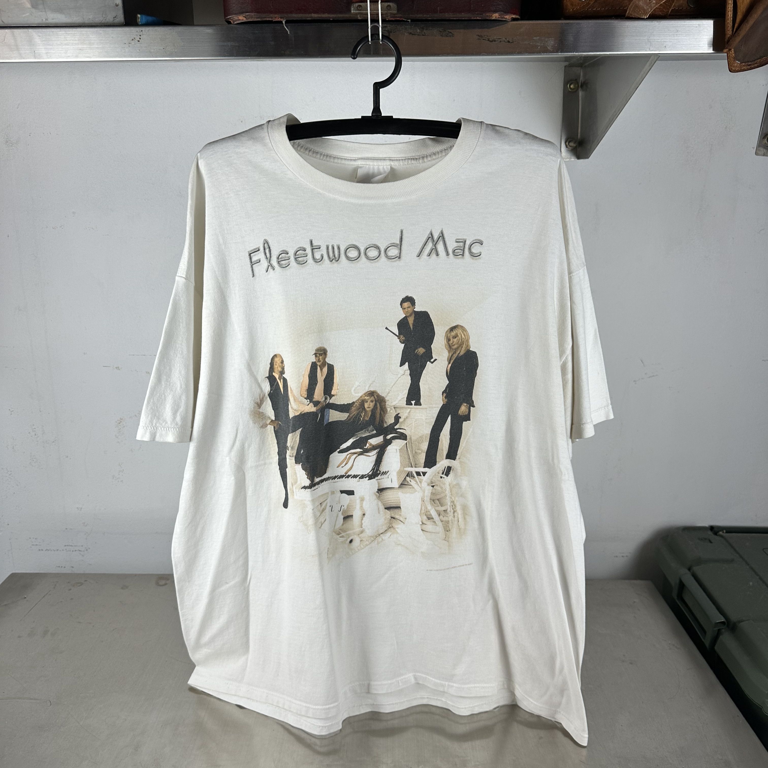 Vintage Vintage 1997 Fleetwood Mac The Dance Tour Band T-Shirt Size US XXL / EU 58 / 5 - 1 Thumbnail