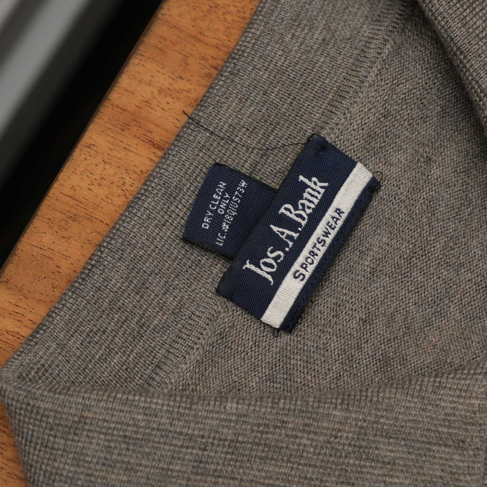 Jos. A. Bank Jos. A Bank Large Made in Italy 100% Merino Collared Sweater Size US L / EU 52-54 / 3 - 5 Thumbnail