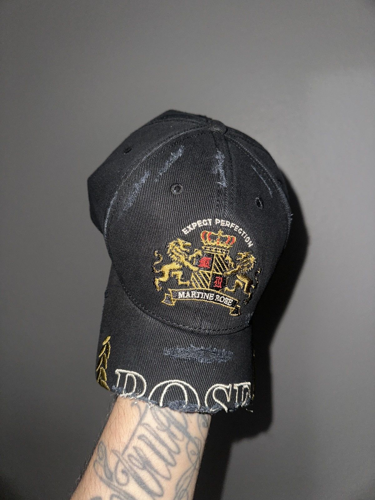 Martine Rose MARTINE ROSE BLACK WASHED CUT PEAK HAT Size ONE SIZE - 1 Thumbnail