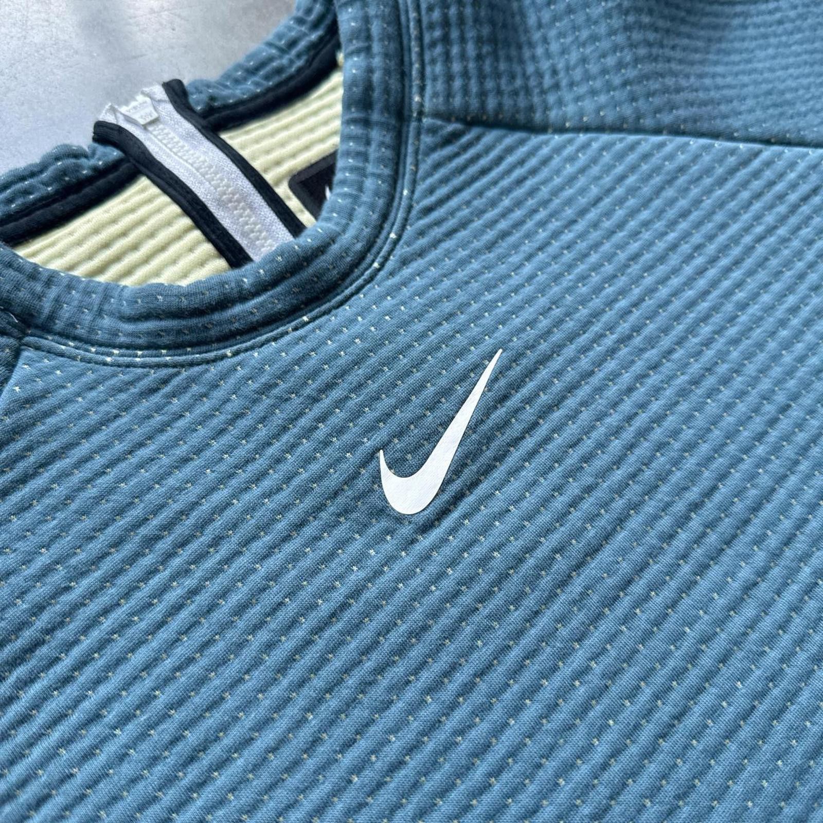 Nike Nike Crop Top Crewneck Sweatshirt Embroidered Swoosh Size XXL / US 16-18 / IT 52-54 - 4 Thumbnail