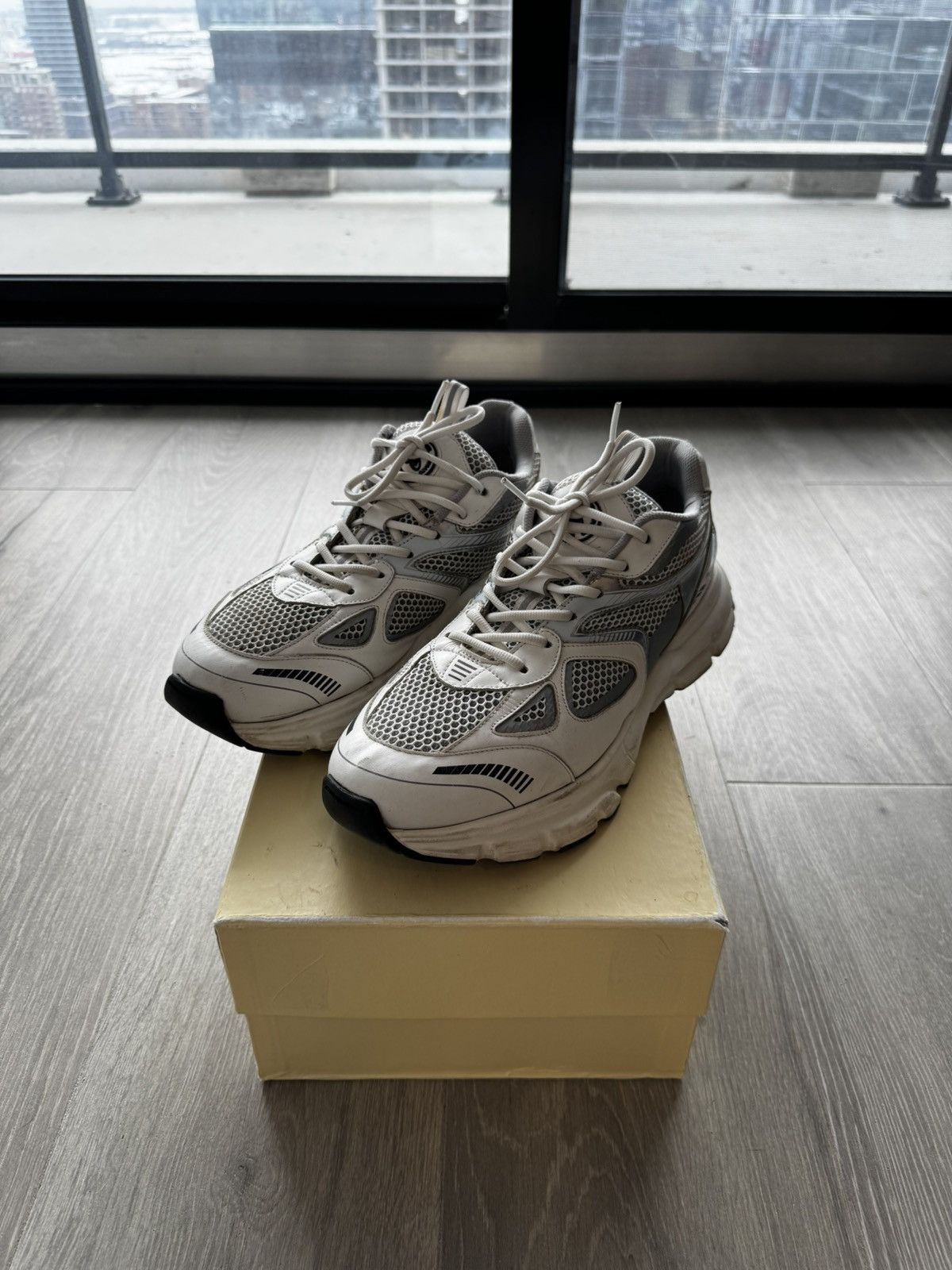 Axel Arigato Axel Arigato White Marathon Runners Size US 10.5 / EU 43-44 - 4 Thumbnail