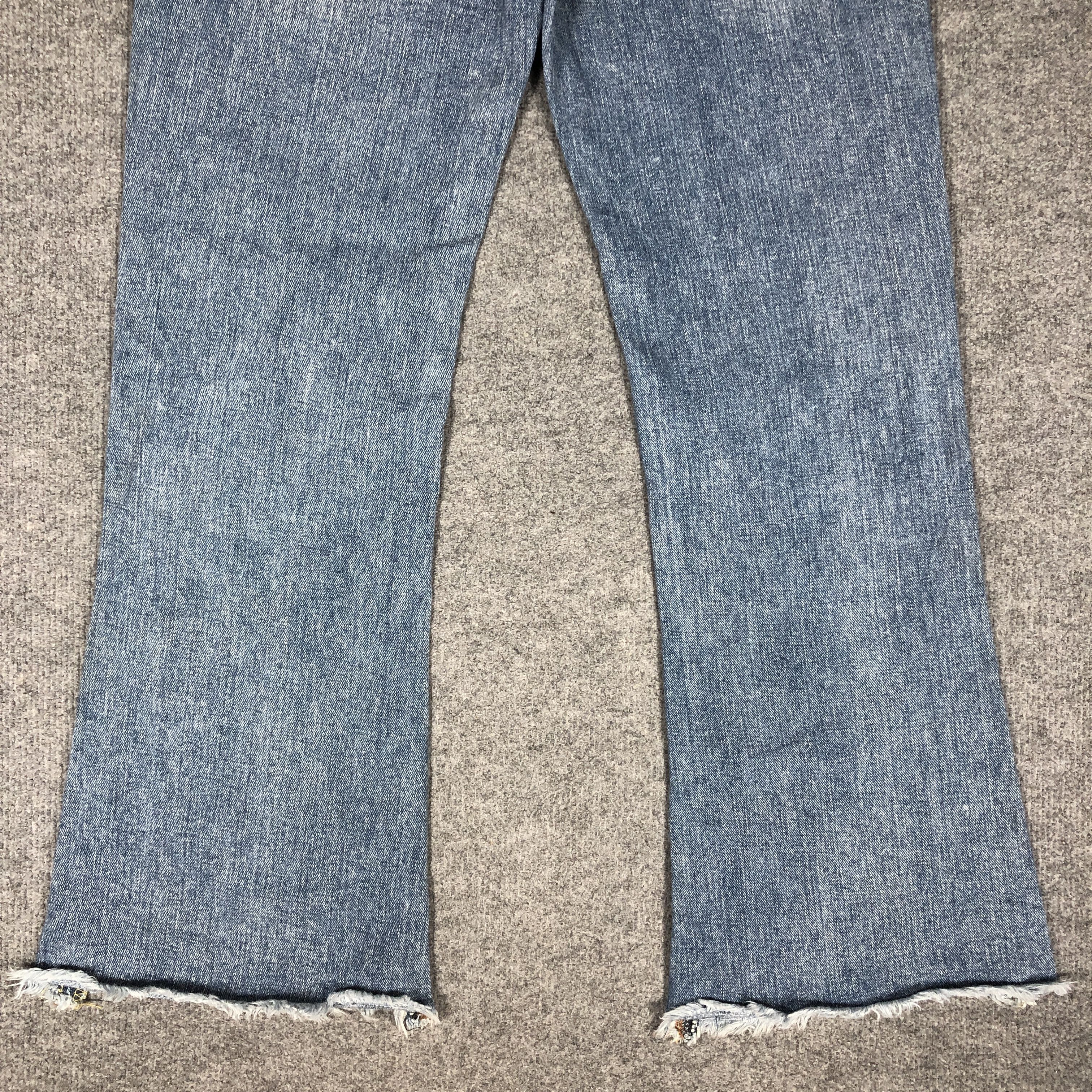 Lee × Vintage Womens Vintage Lee Jeans Distress Light Blue Wash L1215W Size 30" / US 8 / IT 44 - 7 Thumbnail