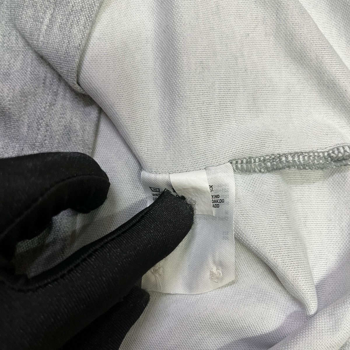 Designer × Japanese Brand × Uniqlo Uniqlo Polo Pocket Shirt Size US S / EU 44-46 / 1 - 7 Thumbnail