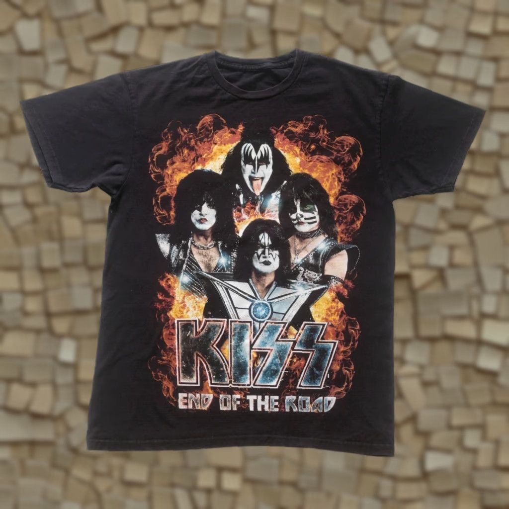 Vintage VINTAGE KISS T-Shirt Men M Black Graphic Print OKLAHOMA CITY END OF THE ROAD FLAME TOUR — Size US M / EU 48-50 / 2 - 1 Thumbnail