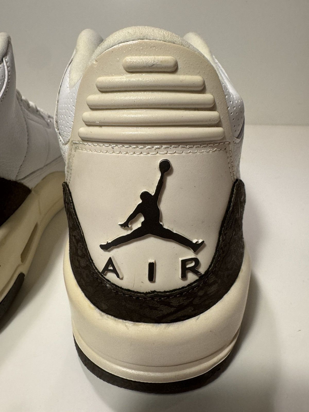 Jordan Brand Jordan 3 Mocha Size US 12 / EU 45 - 12 Thumbnail