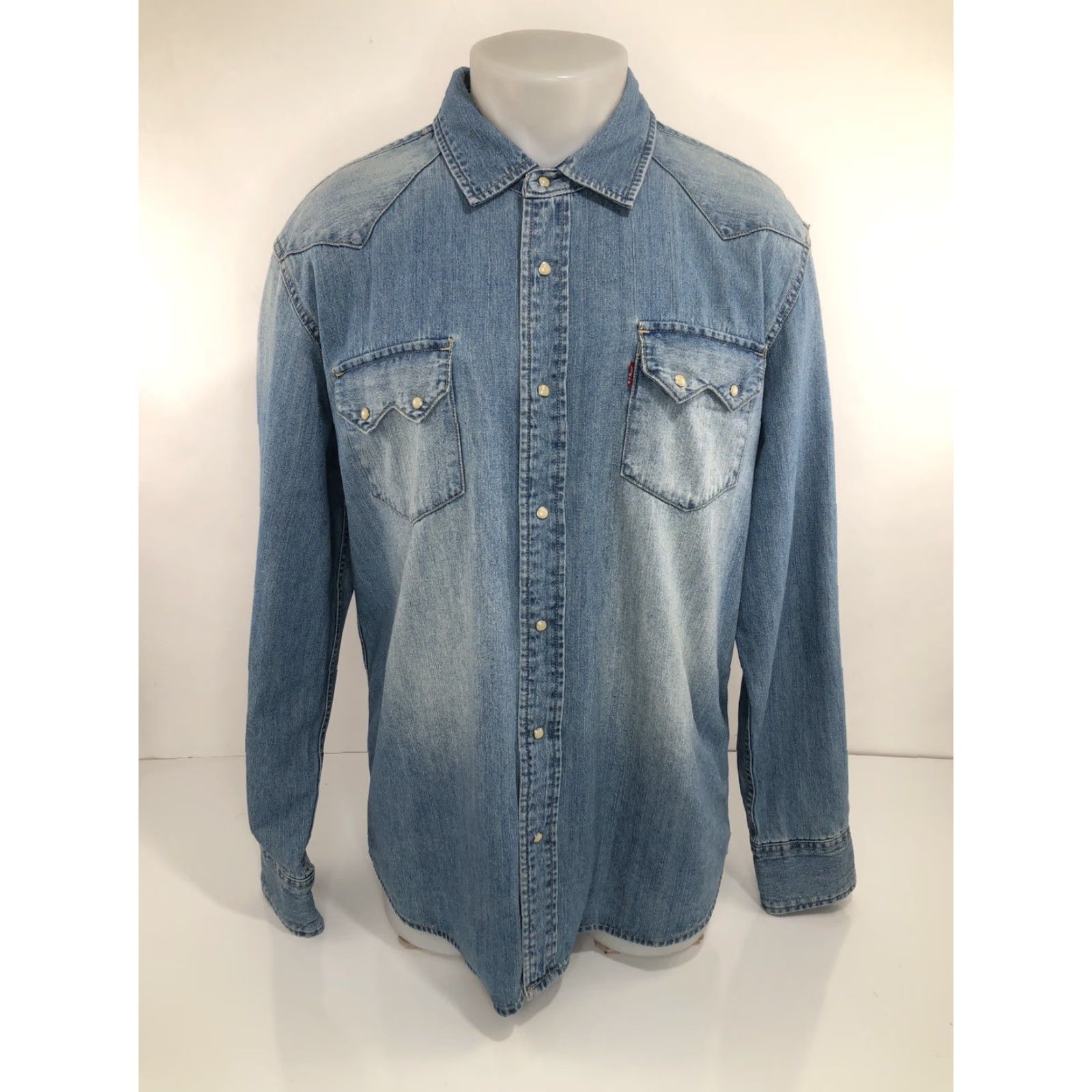 Levi's LEVI'S Western Shirt Mens XL Sawtooth Pockets Pearl Snap Blue Color Button-Up Long Sleeve Slim Size US XL / EU 56 / 4 - 2 Thumbnail
