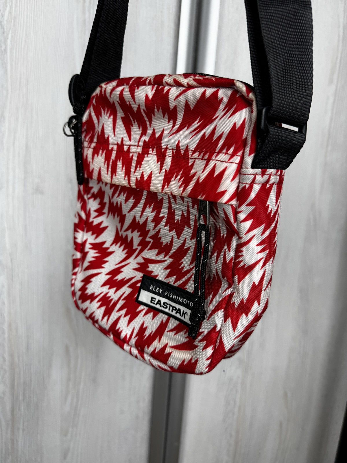 Eastpak Eastpak x Eley Kishimoto red monogram crossbody bag Size ONE SIZE - 3 Thumbnail