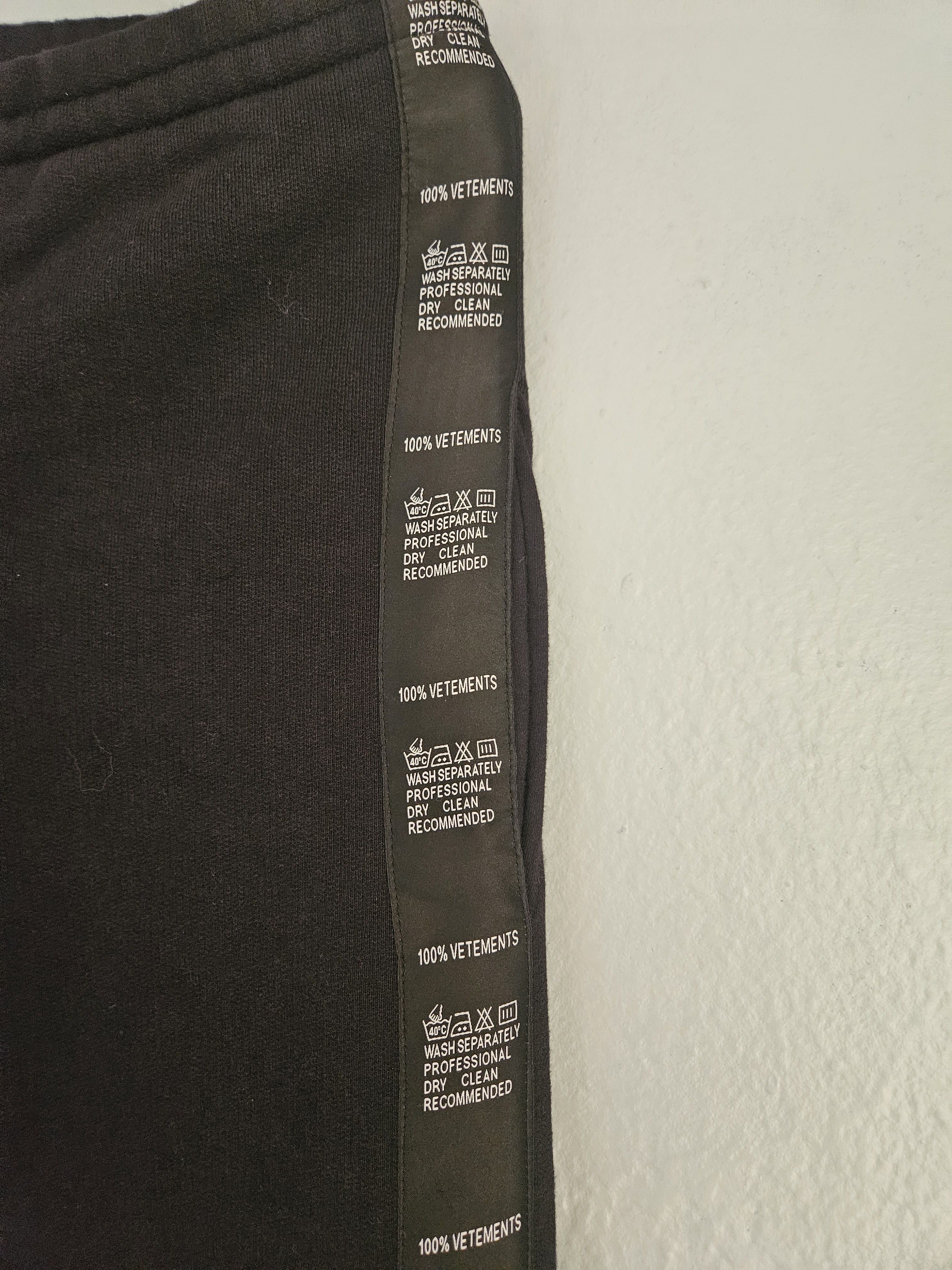 Vetements Washtag Logo Tape Black Sweatpants Size US 32 / EU 48 - 2 Thumbnail