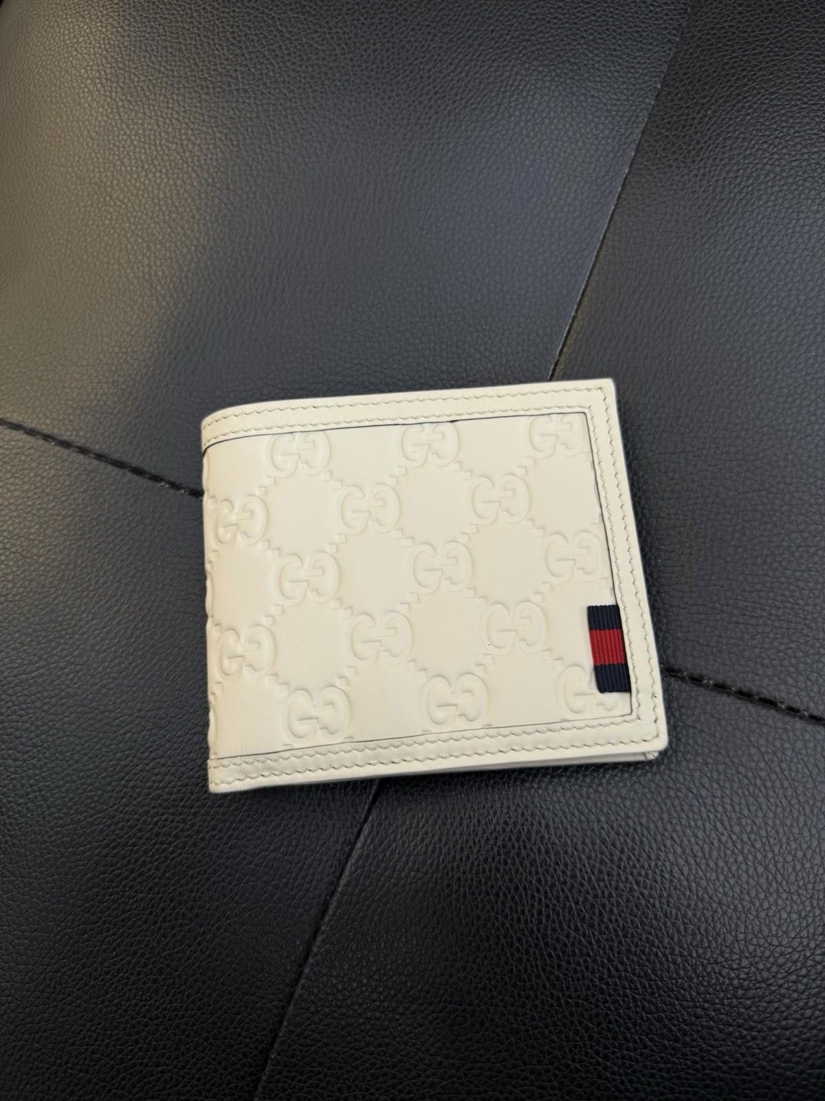 Gucci GUCCI Bifold Wallet Leather Authentic $595 Embroidered Size ONE SIZE - 1 Thumbnail