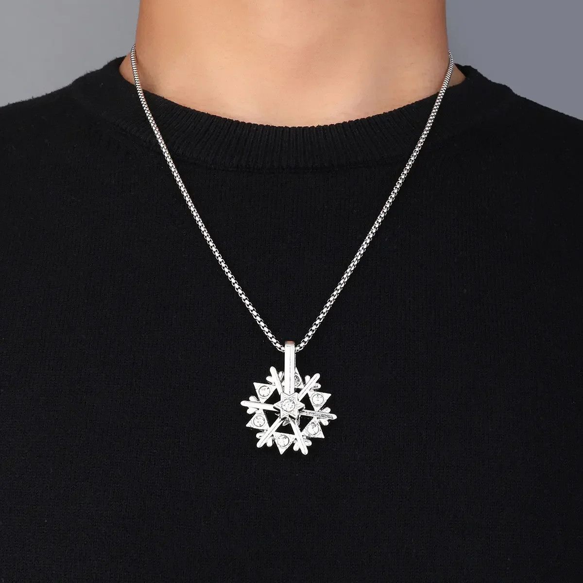 Jewelry Snowflake Necklace Size ONE SIZE - 1 Thumbnail