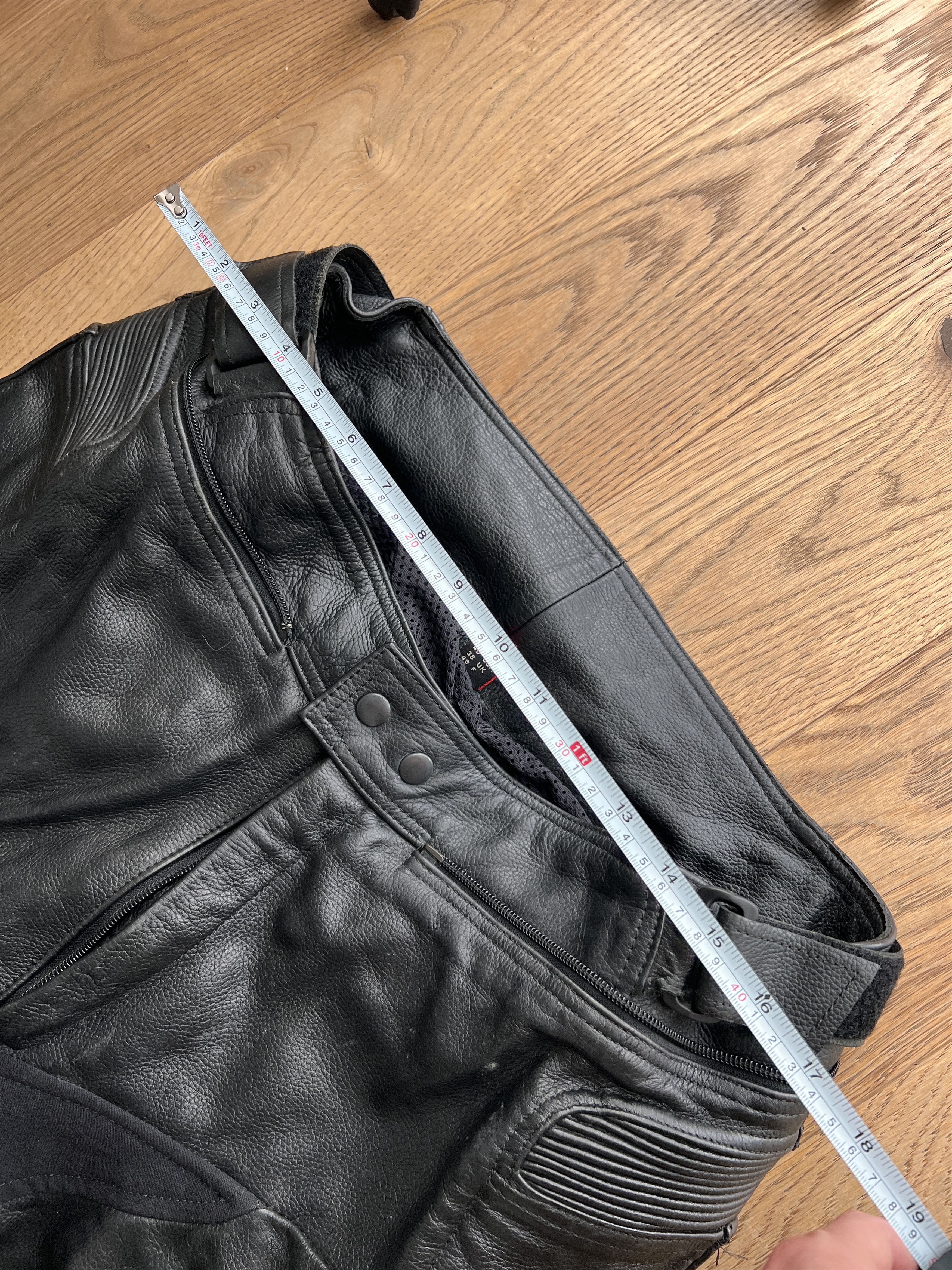 Yohji Yamamoto SICK VINTAGE 2000S RACING BIKER LEATHER PANTS I6W9 LGB VIBE Size US 36 / EU 52 - 8 Thumbnail