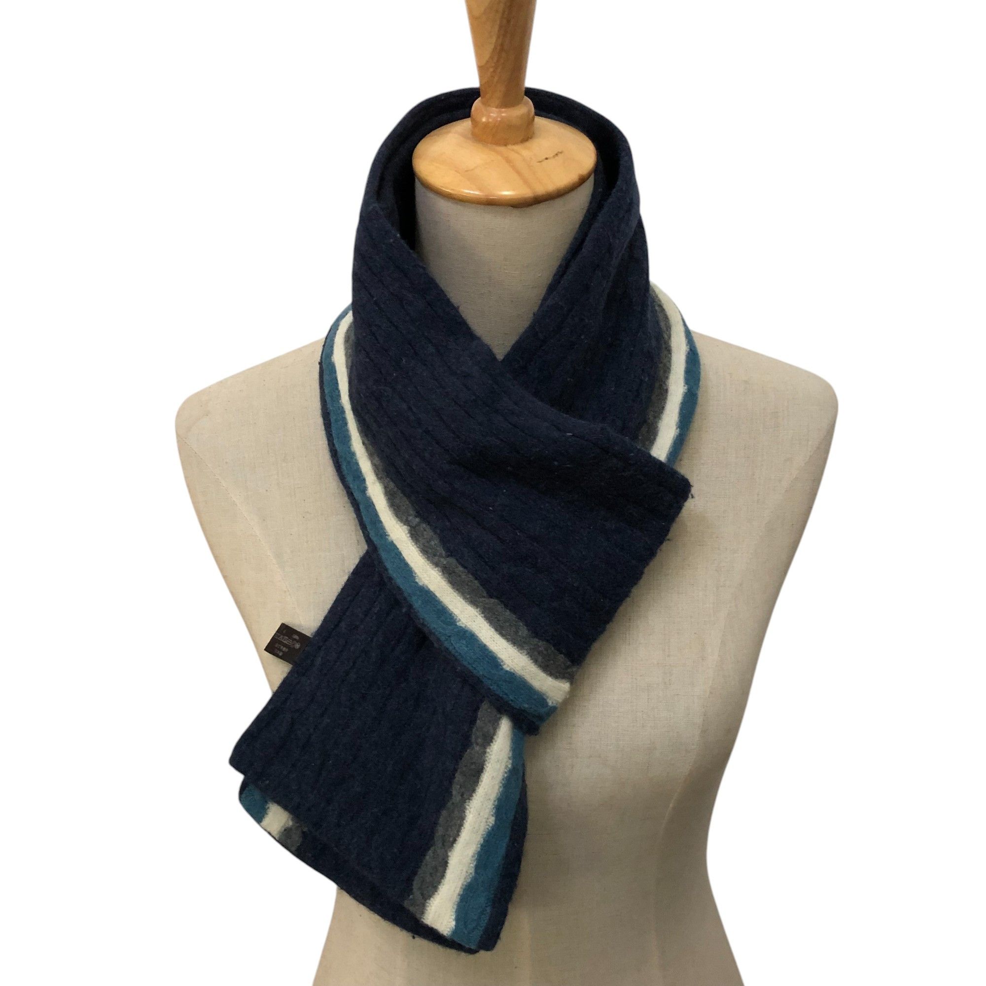 J. Press J. Press Pleated Wool Snood Scarf Muffler Neckwear V2095 Size ONE SIZE - 1 Thumbnail