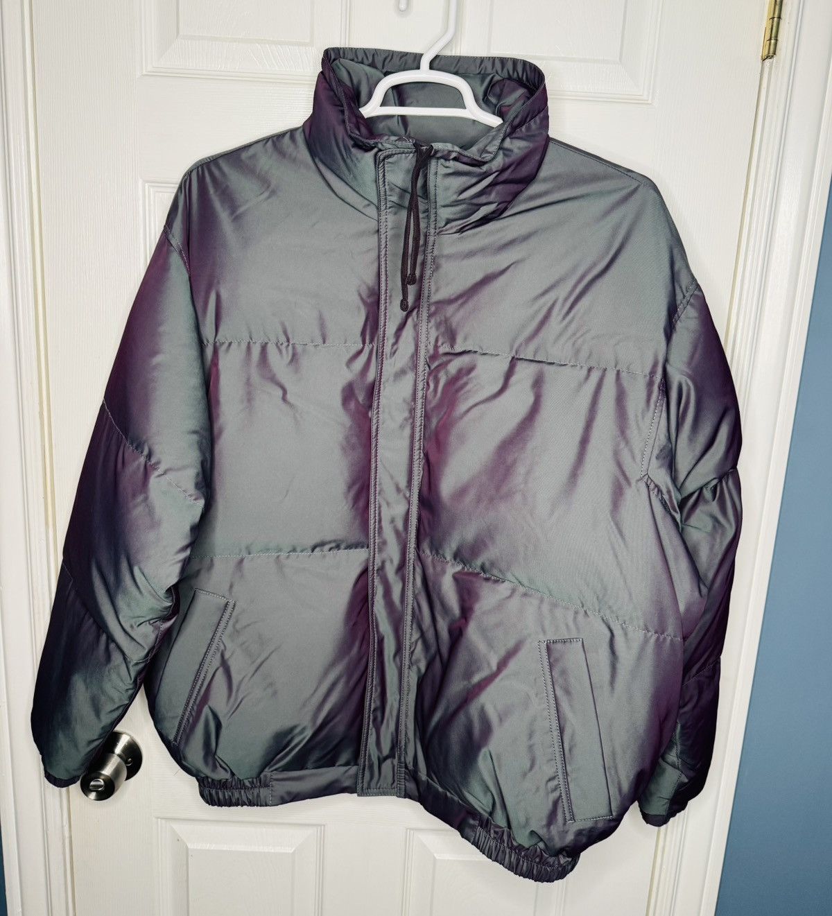 Fear of God Fear of God ESSENTIALS IRIDESCENT Puffer Jacket Size US L / EU 52-54 / 3 - 18 Thumbnail