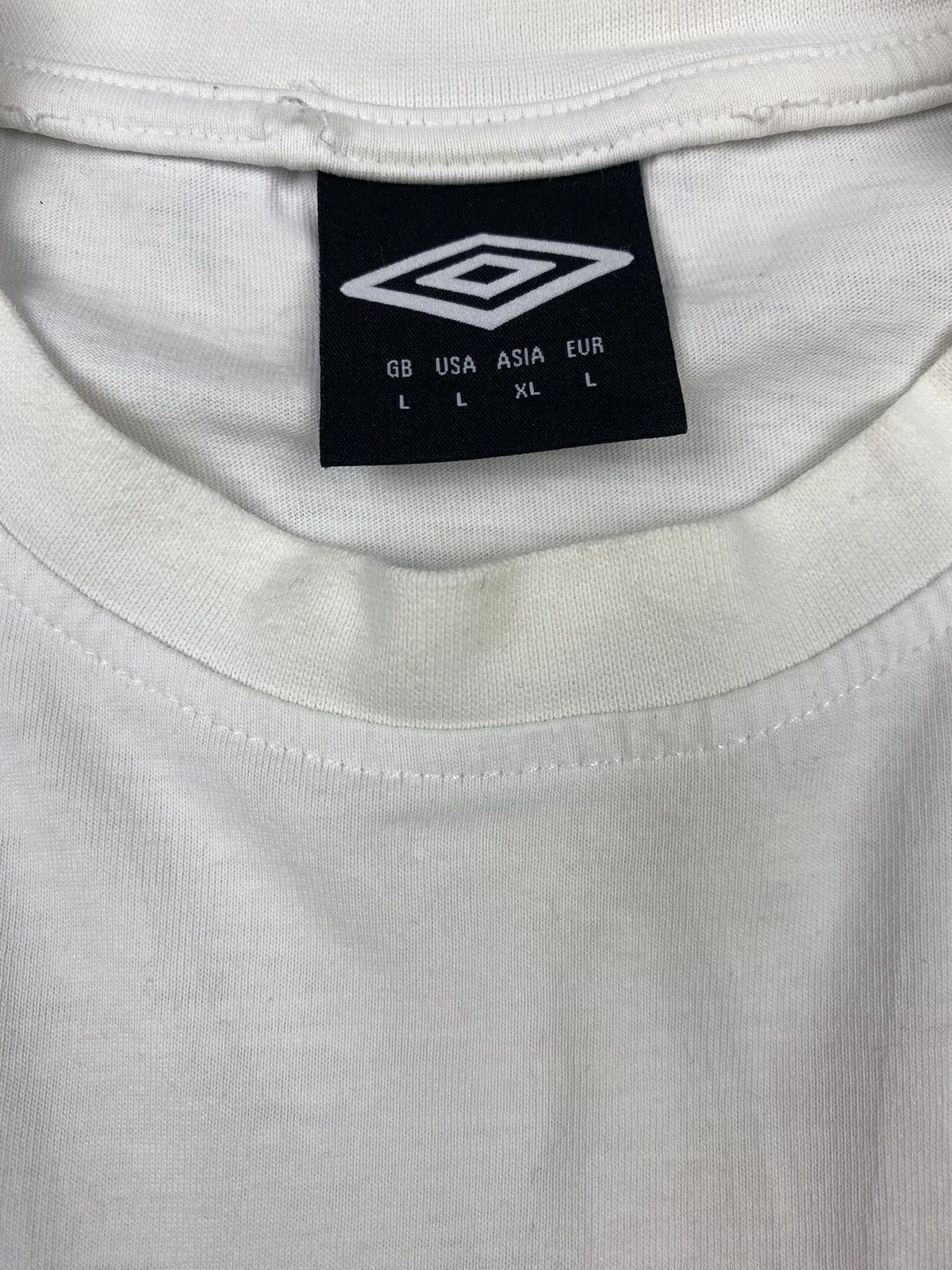 Umbro Umbro England Soccer Jersey Lampas Tee T Shirt Size US L / EU 52-54 / 3 - 9 Thumbnail
