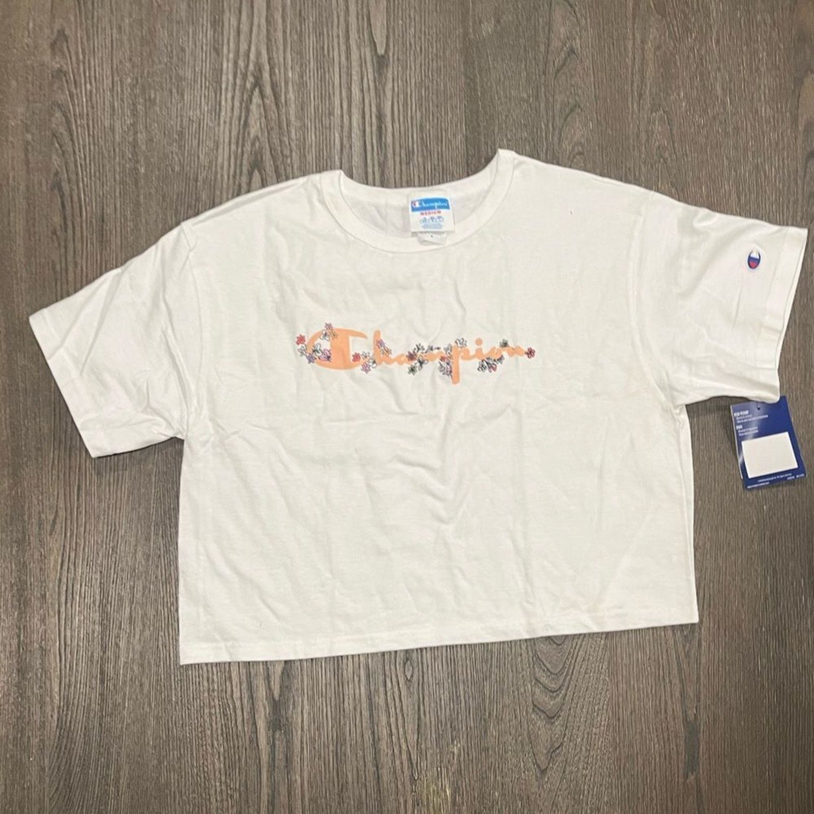 Champion NWT Champion White Floral Graphic Crop Top - Size M Size M / US 6-8 / IT 42-44 - 1 Thumbnail