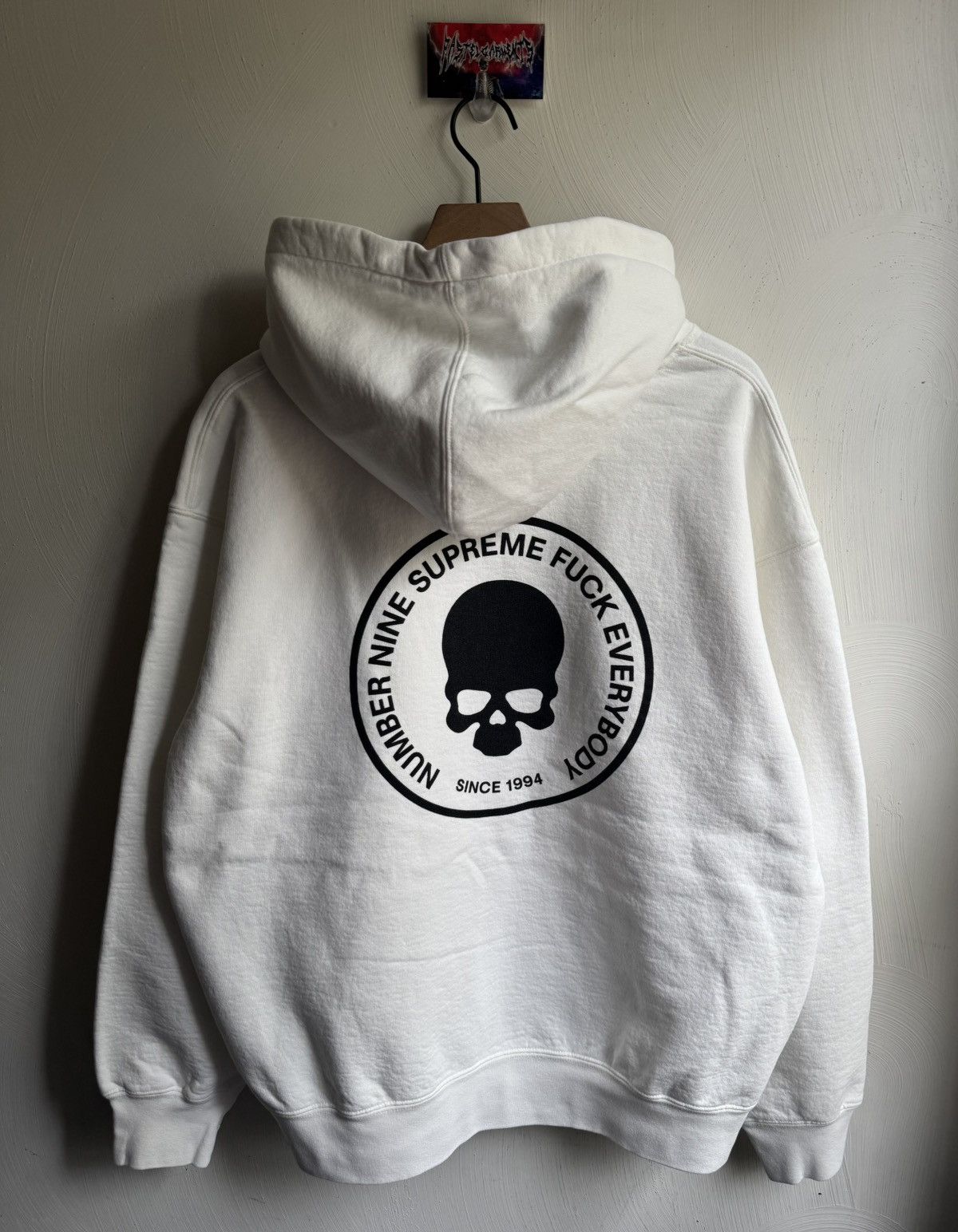 Number (N)ine × Supreme Supreme Number (N)ine Hoodie White Size US XL / EU 56 / 4 - 1 Thumbnail