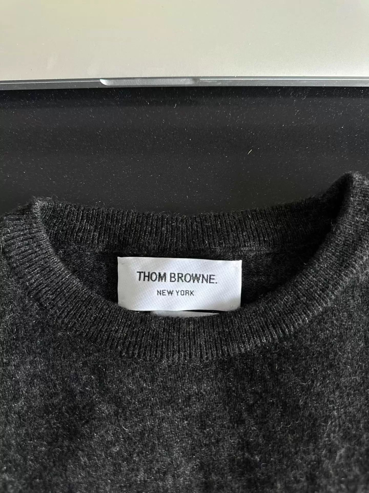 Thom Browne Thom Browne Charcoal Cashmere Sweater 5 (98 New) Size US XXL / EU 58 / 5 - 3 Thumbnail