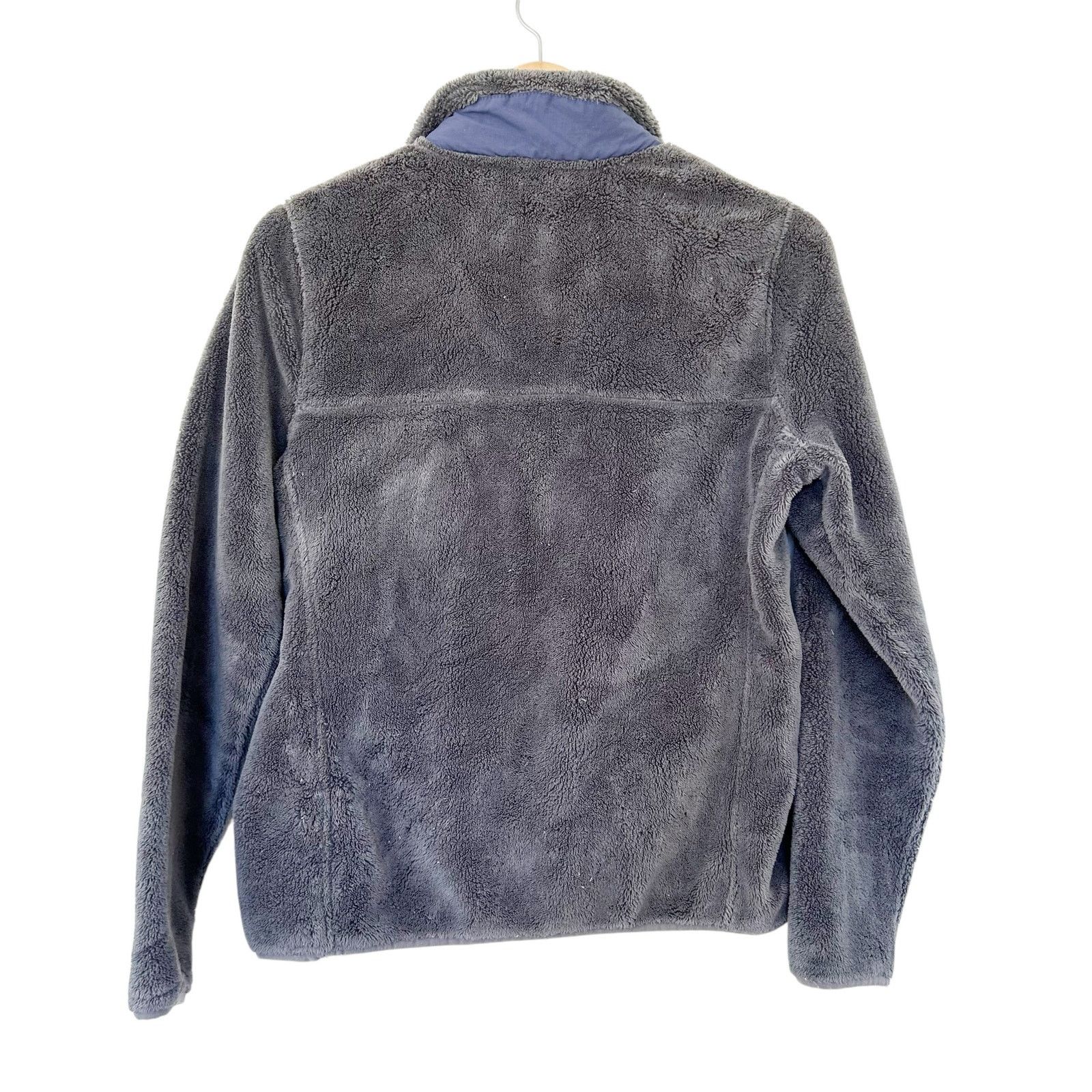 L.L. Bean LL Bean Gray Fuzzy Quarter Snap Pullover Sweater Sz S Size S / US 4 / IT 40 - 4 Thumbnail
