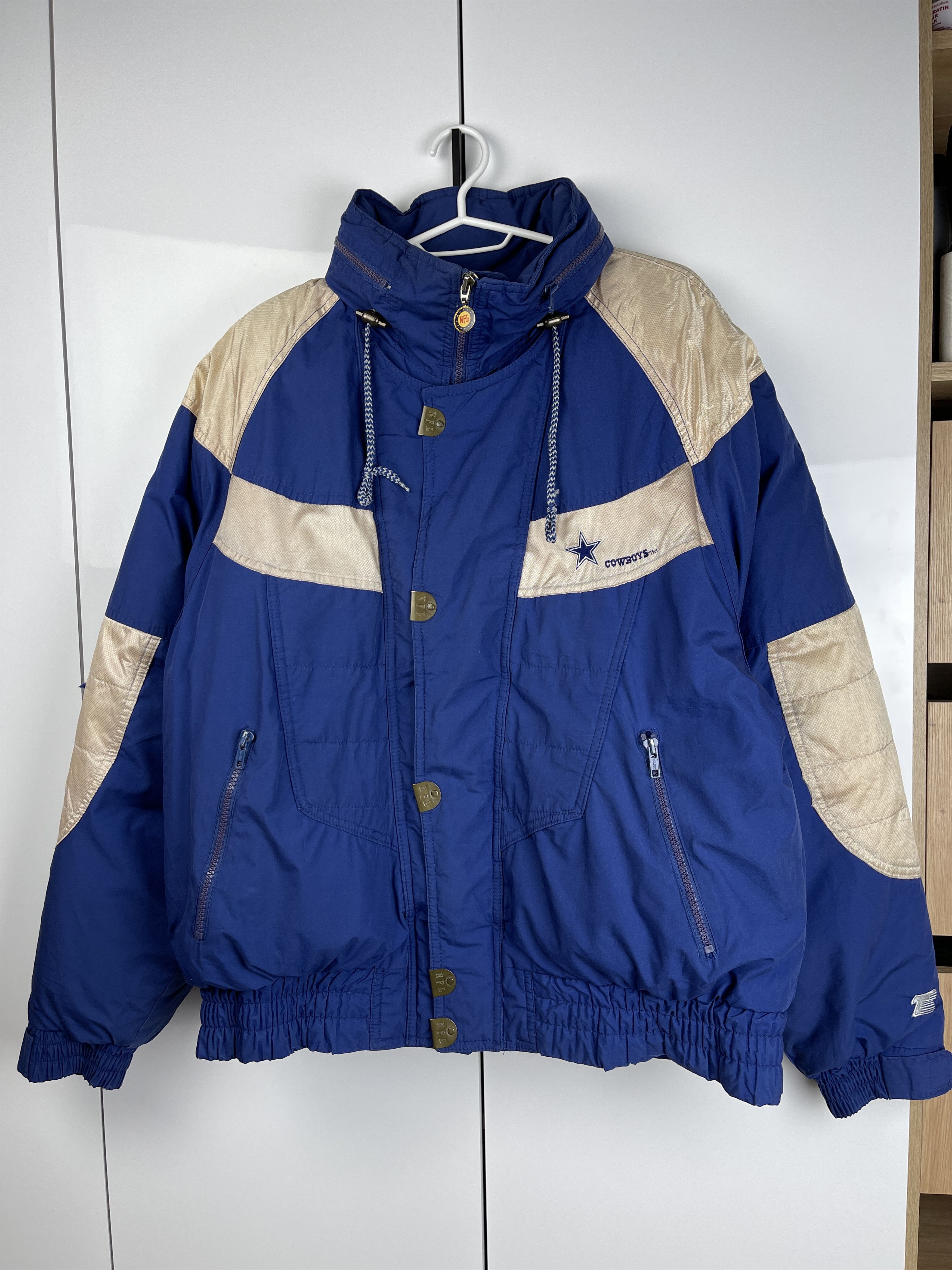 NFL Dallas Cowboys Team Vintage NFL Down Jacket Size US L / EU 52-54 / 3 - 2 Thumbnail