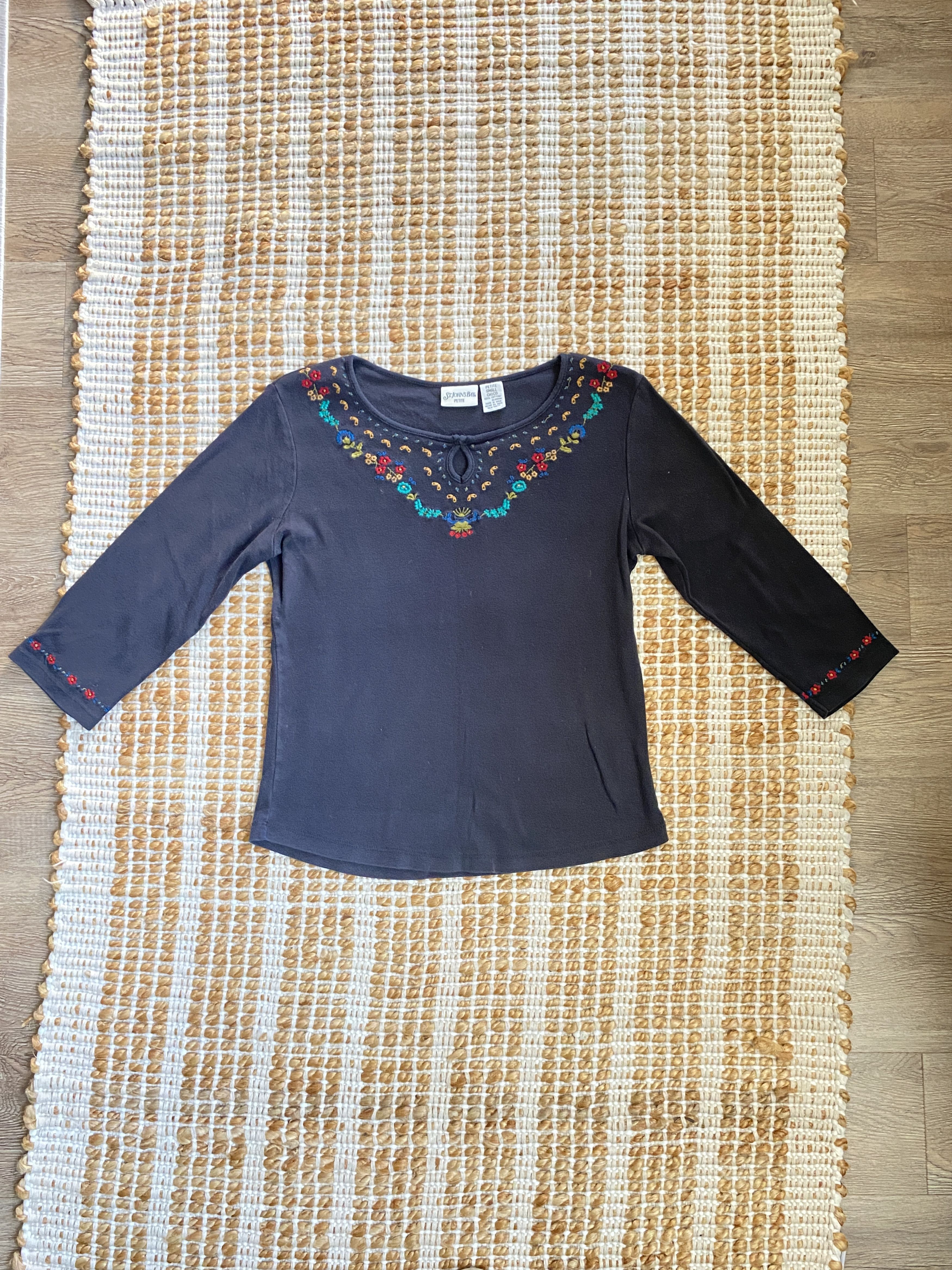 Other Vintage St. John’s Bay Embroidered Black Cotton Top Size S / US 4 / IT 40 - 2 Thumbnail
