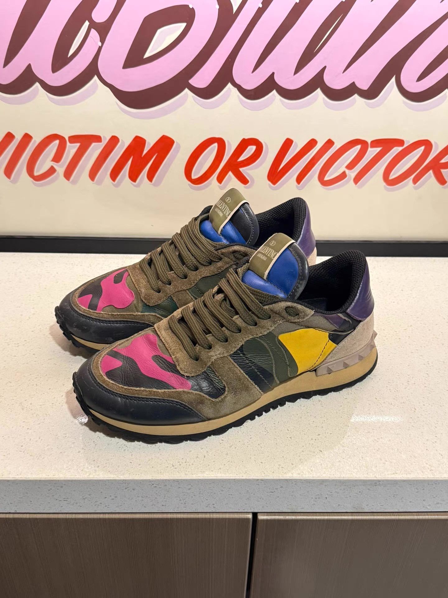 Valentino Valentino Camouflage Sneakers Ｑ20 Size US 5 / EU 37 - 1 Thumbnail