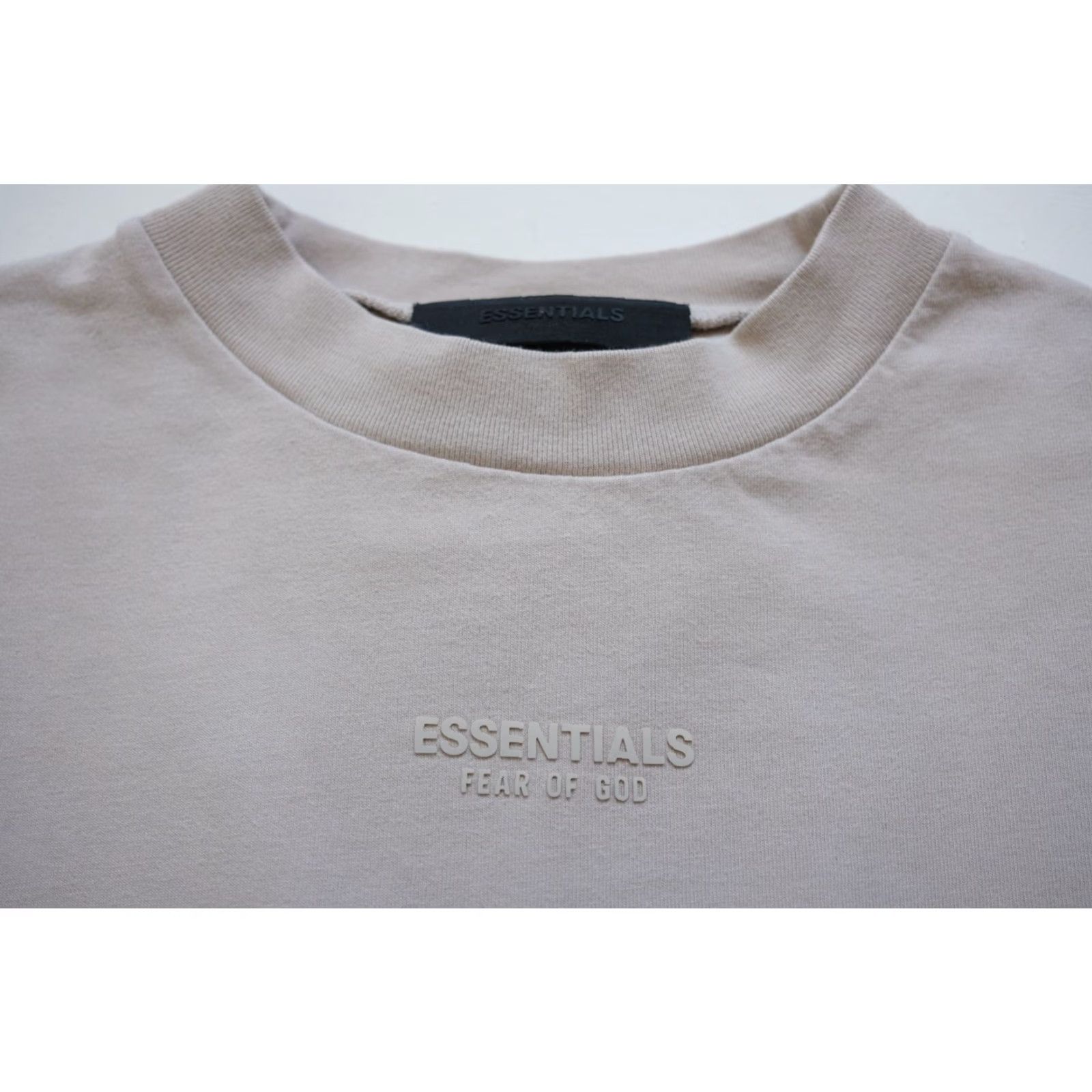 Fear of God FEAR OF GOD ESSENTIALS VTG Y2K DISTRESSED OATMEAL BAGGY T SHIRT PULL OVER SZ M Beige Crew Neck Short Sleeve Men 29" PIT TO PIT 29" LENGTH Size US M / EU 48-50 / 2 - 4 Thumbnail