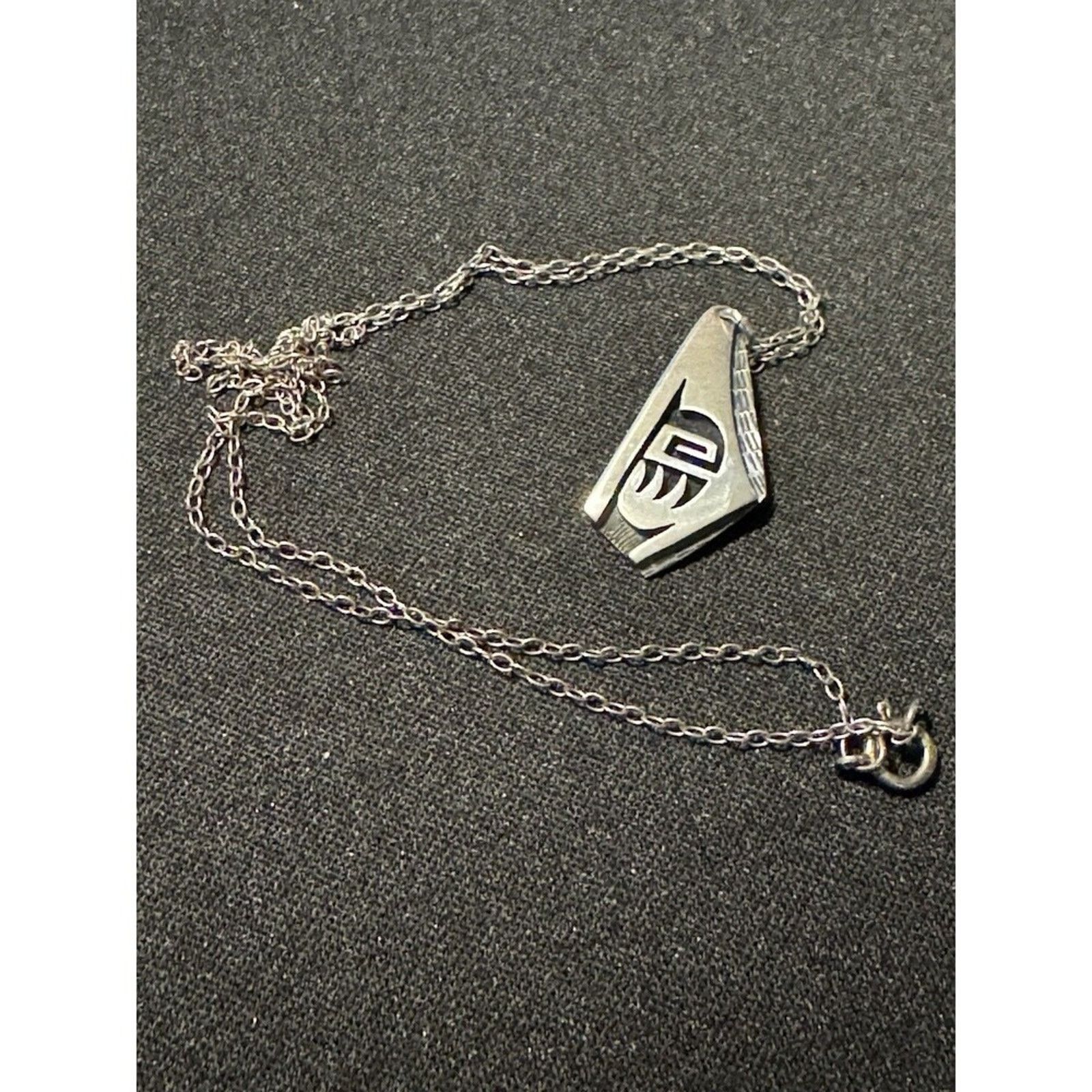 Other Native Signed Sterling Hale Kahe Hop Necklace Size ONE SIZE - 2 Thumbnail