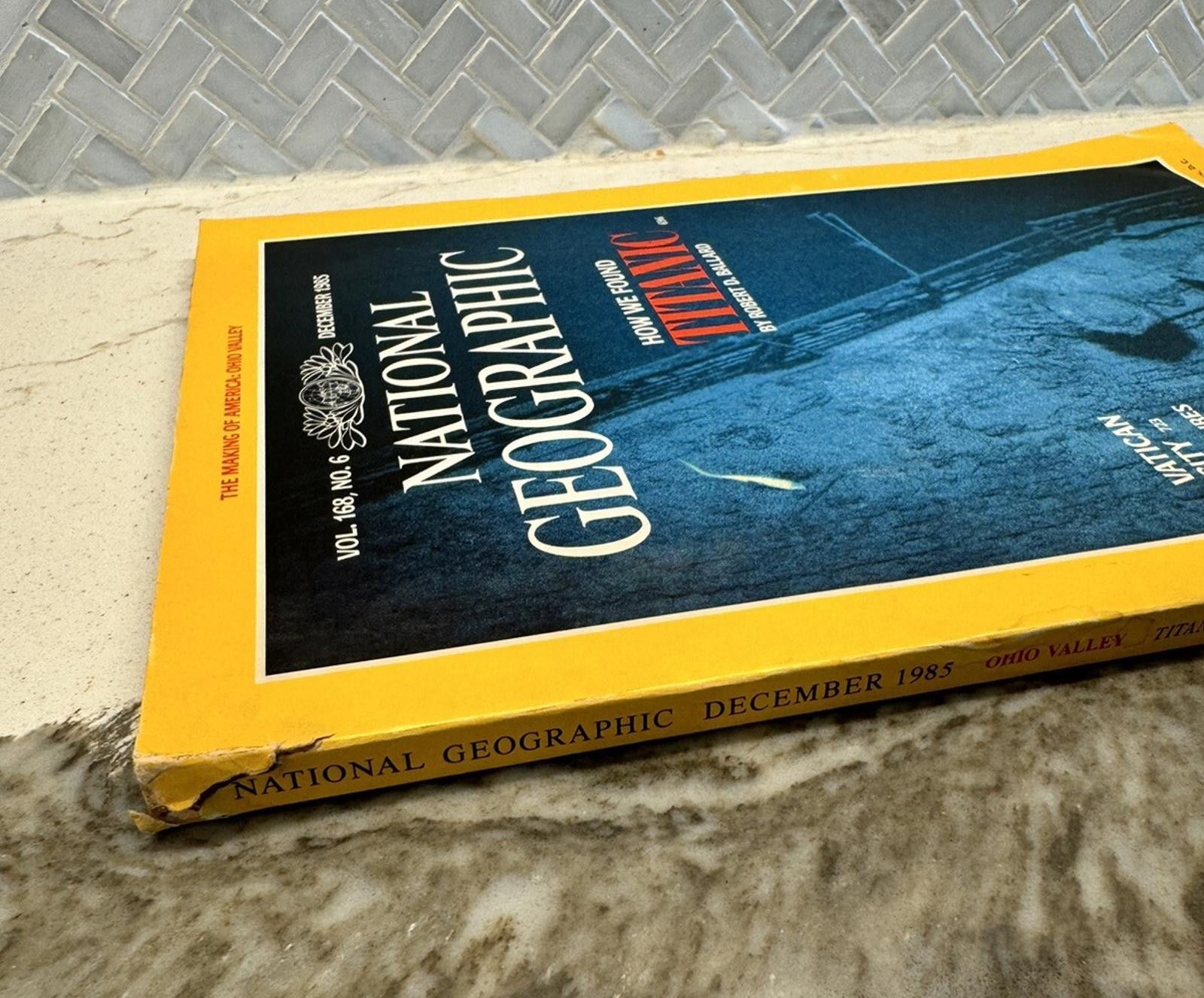 Designer Vintage National Geographic December 1985 How Found Titanic Size ONE SIZE - 4 Thumbnail