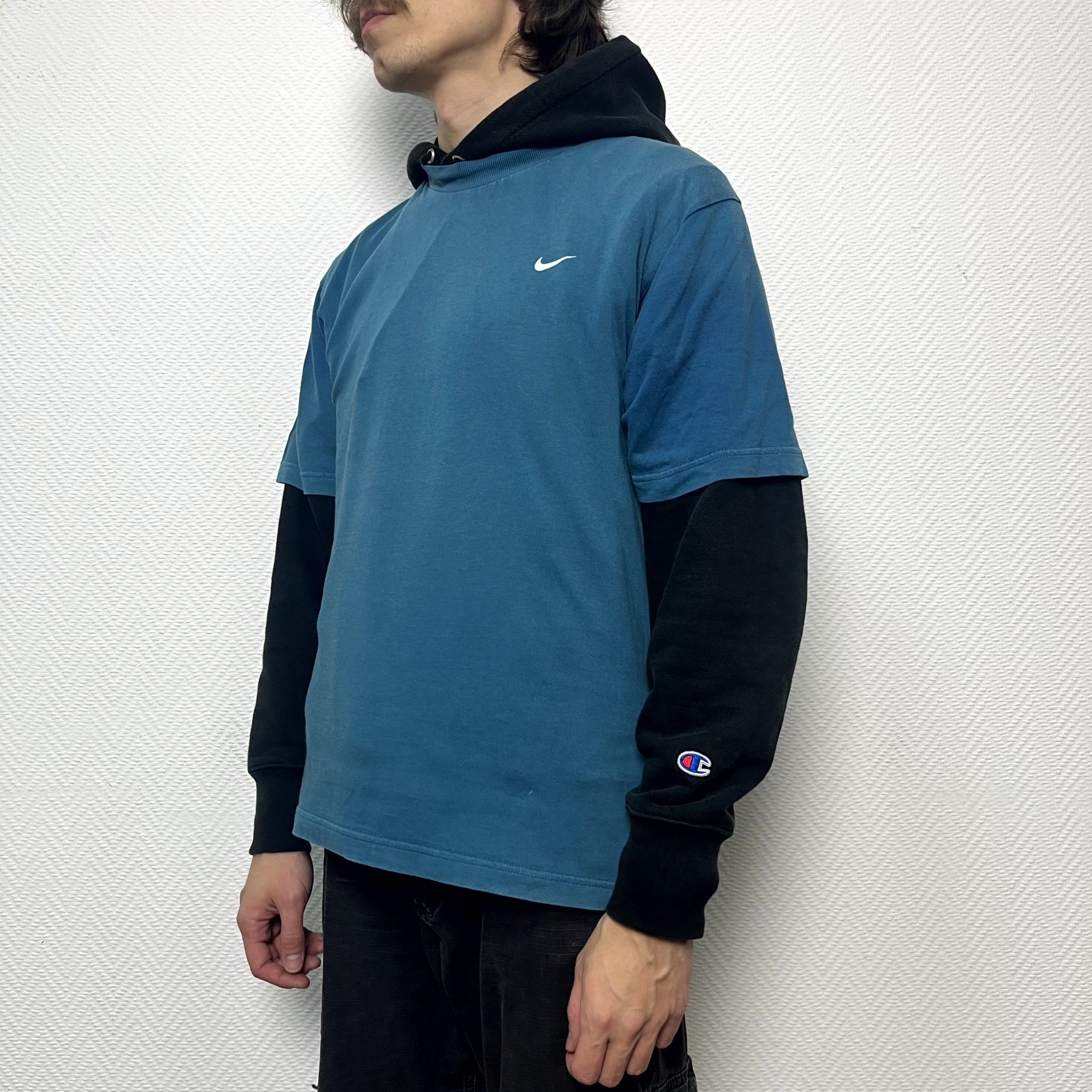 Nike Vintage Nike T‑Shirt Turquoise Swoosh Logo Crew Neck Size S Size US S / EU 44-46 / 1 - 12 Thumbnail