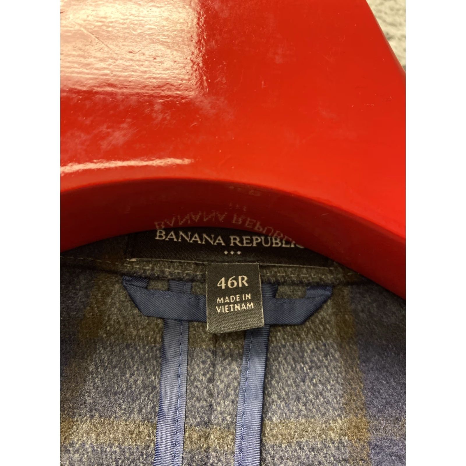 Banana Republic Banana Republic Men’s Blazer Jacket 46R Plaid Notch Lapel Regular Single-Breasted 2-Button Front Inner Pockets Wool Polyester Blend Multicolor Men’s Size 46R - 2 Thumbnail